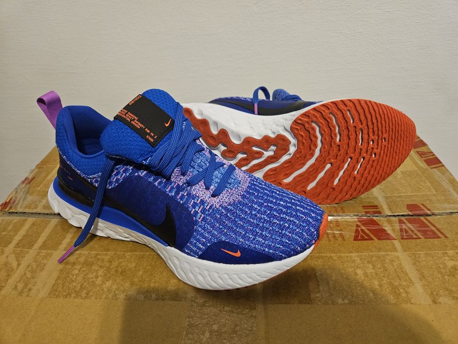 Adidasi noi nike