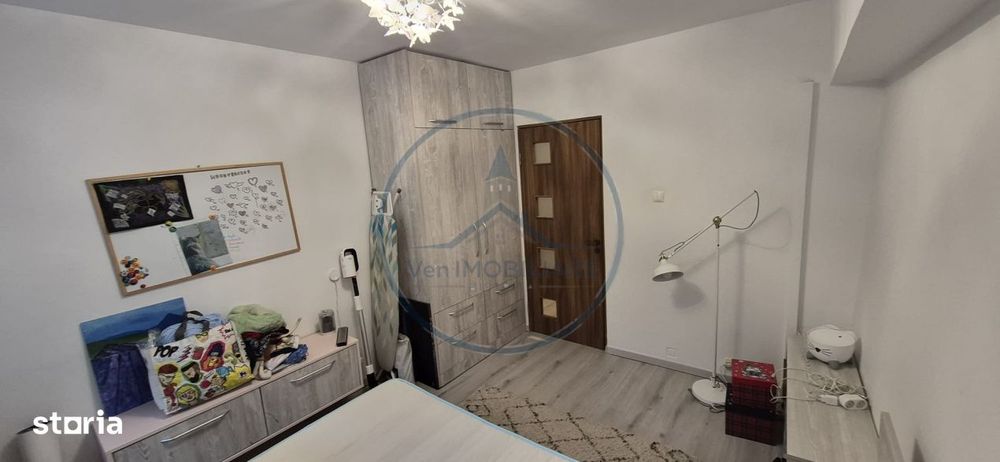 Apartament 2 camere , decomandat, et. 3, strada  Andrei Muresanu