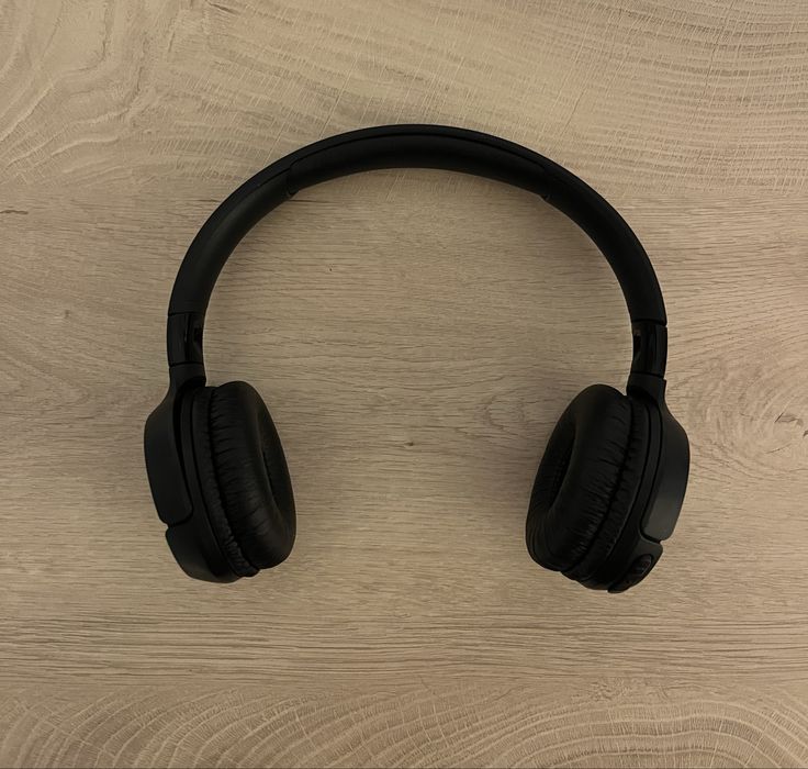 Jbl tune 520bt headphones