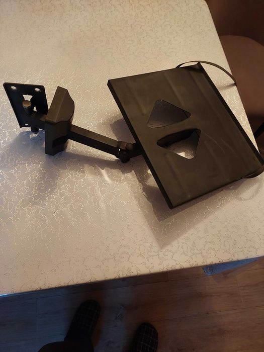 Продам настенное крепления для телевизора