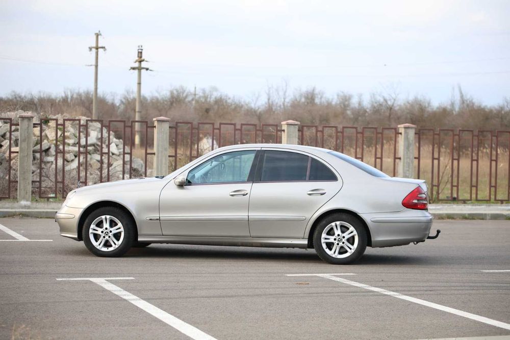 MERCEDES-BENZ E-Class 2004 — imagine 3