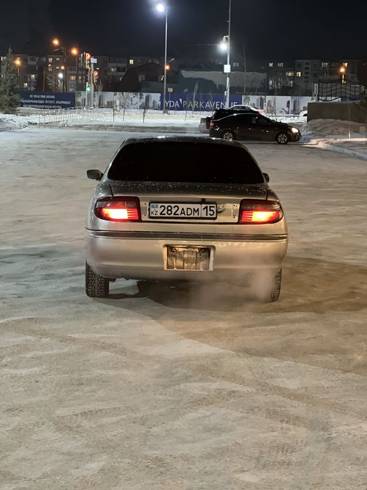 Продам тайота карина