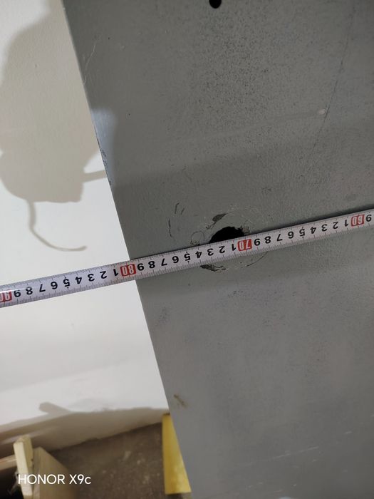 Железная дверь. Район Армана.