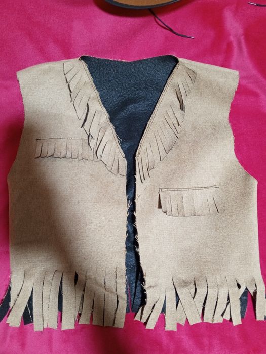 Ковбой, жилет, шляпа, бандана