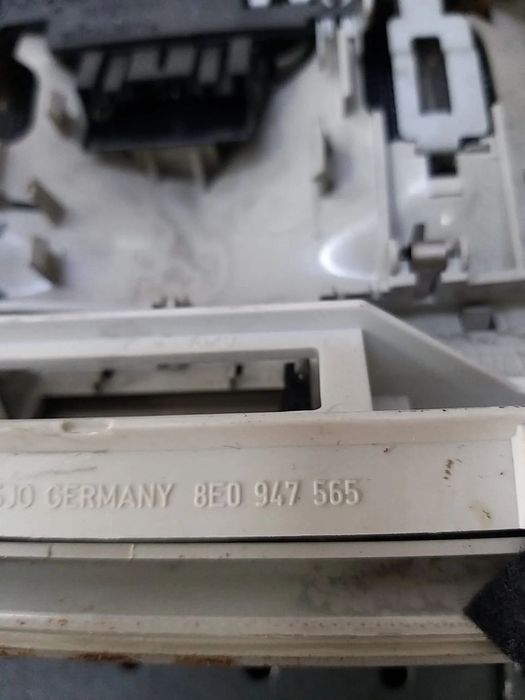 Plafoniera fata audi a4 b6 8e 8e0947565