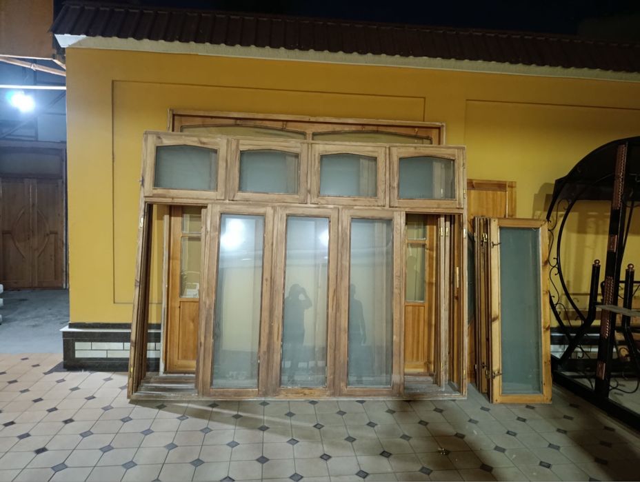 Ром ва эшиклар сотилади