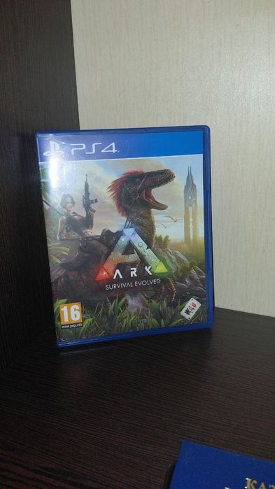 Продам диск с игрой ARK: Survival Evolved для PlayStation 4.