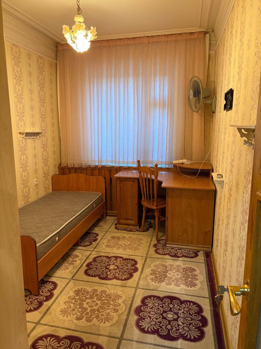Аренда квартира ул. Садыка Азимова 4/2/4 100 м2