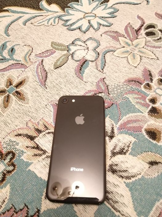 iphone 8, 64gb,75%