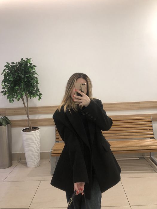 Пальто кароткий черный