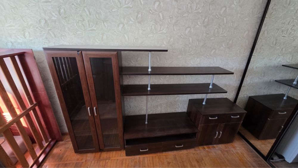 Продам стенку и комод