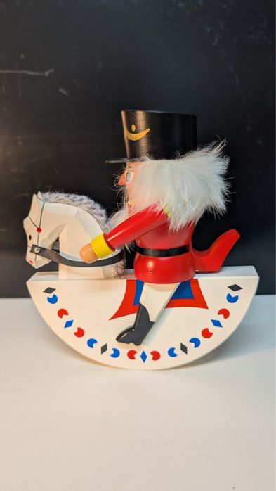 Nutcracker - Spargator de nuci