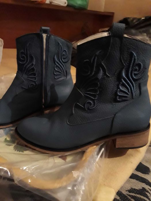 Дамски ботуши р-р. 39