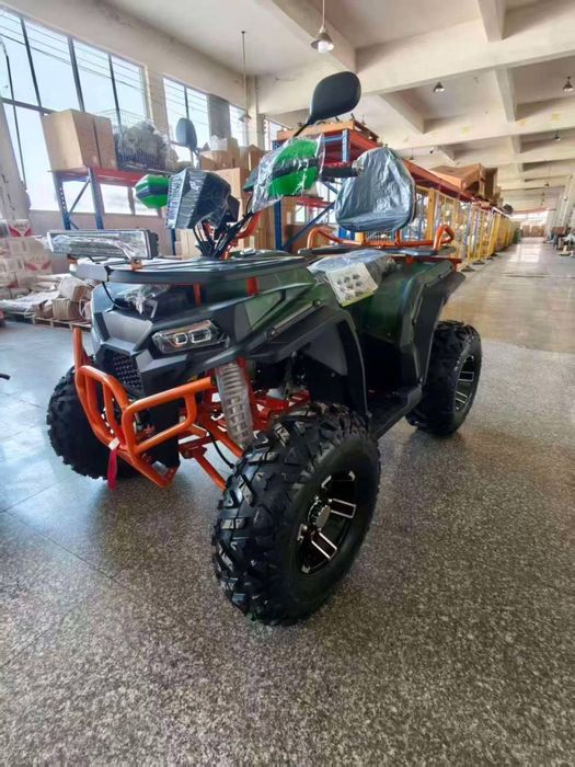 Квадроциклы в ассортименте