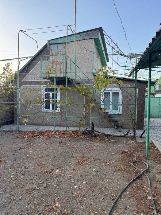 Продам уютную дачу