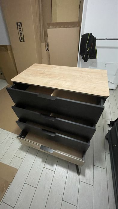 Execut lucrari de montaj mobilier/ reparatii mobila