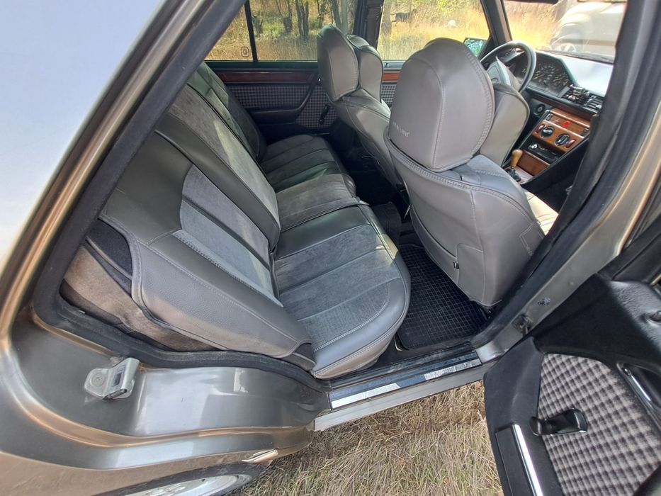 Mercedes 220E 2.2 механика.