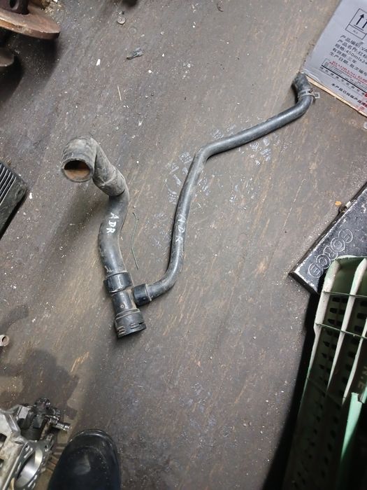 Патрубок Ауди А4 двигатель АДР