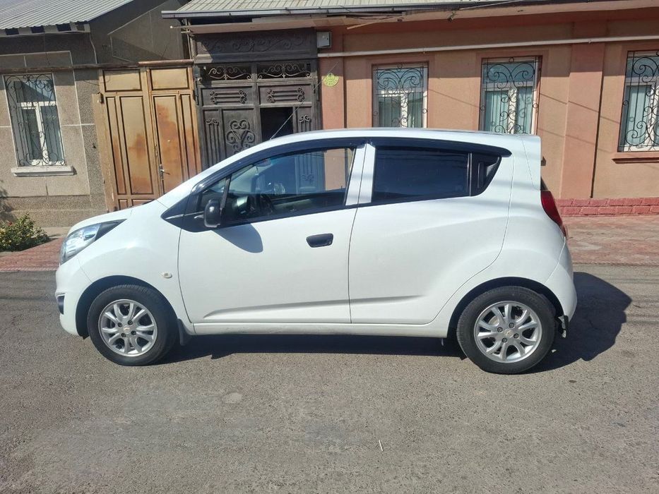 белый спарк продается