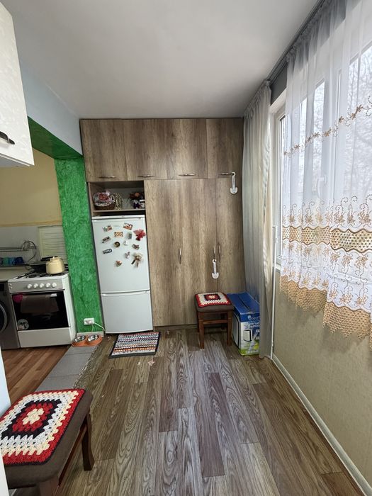 Продаётся 2 ком 8 микрорайон