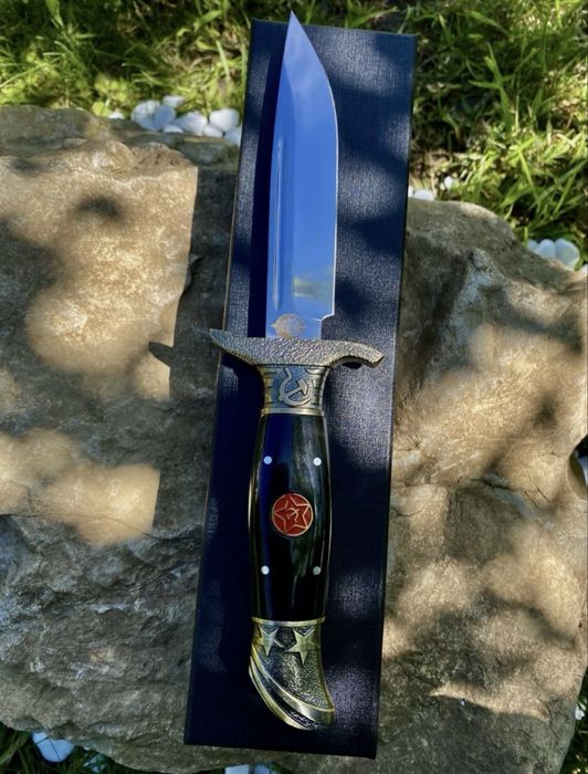 Cutit de vânătoare Rusesc