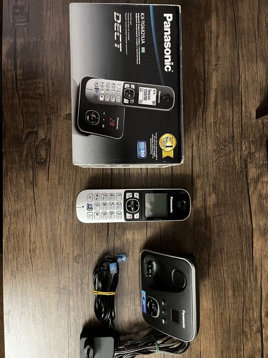 Домашний телефон Panasonic KX-TG6821UA