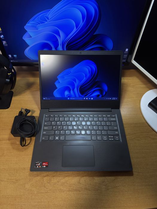 Laptop Lenovo V14, Ryzen 3 3250U, 12GB RAM, 256GB