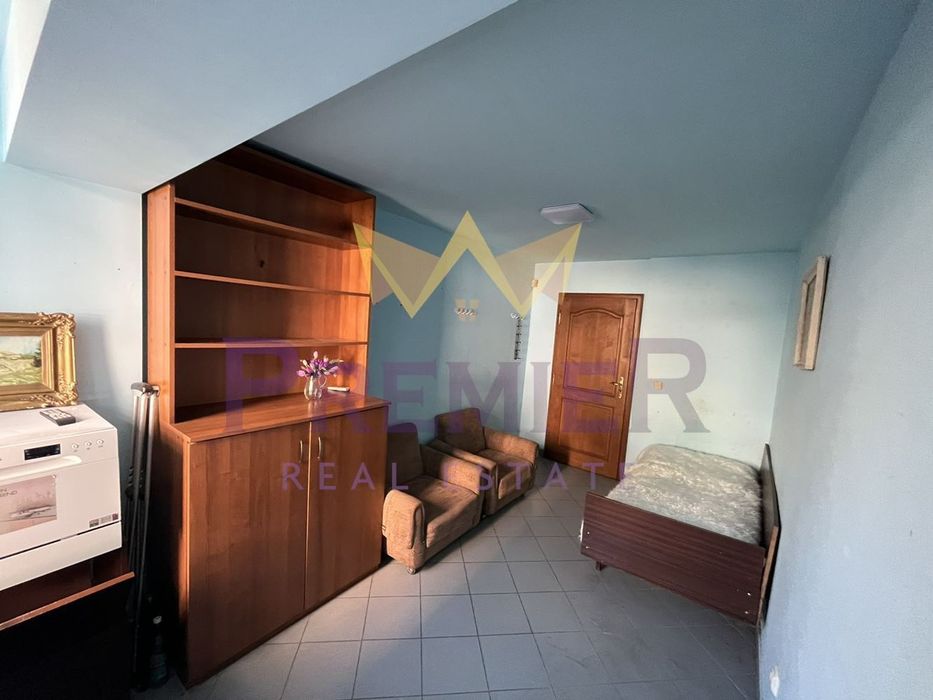 Дава се под наем Четиристаен апартамент в Варна, Зимно кино Тракия - 105 кв.м за 408 € - Снимка #6