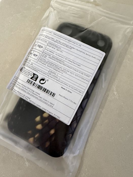 Кейс за айфон 17 про макс