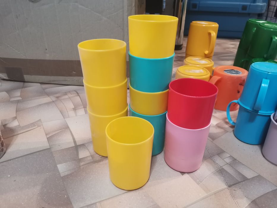 Пластика посуда, стаканы, кружки