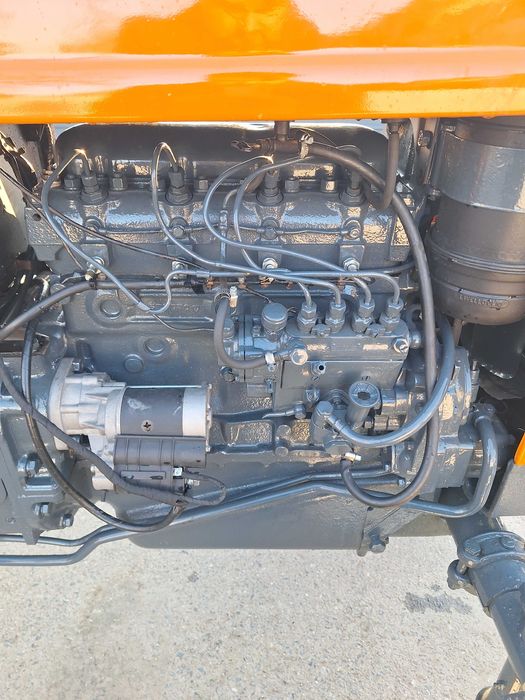 Tarctor Fiat 445 perfect pentru vie si livada