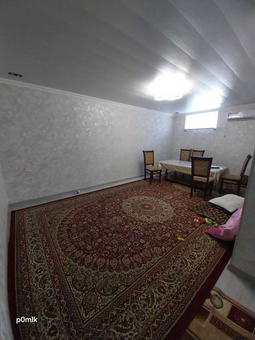 Продаётся дом с  евроремонтом обустроен для на 2 семьи  .