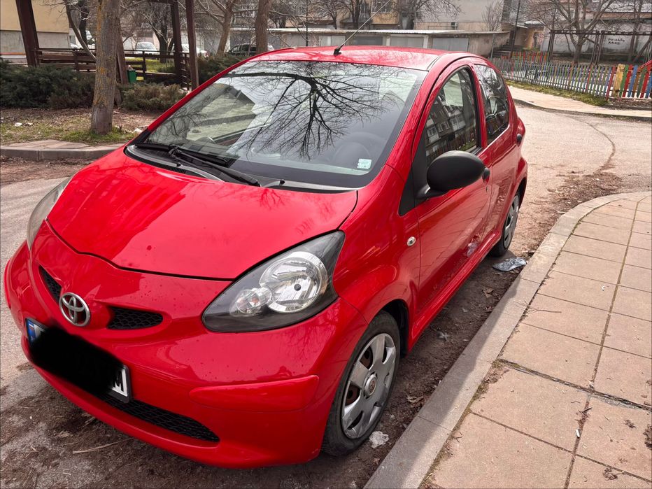 Автомобил Toyota Aygo 1.0