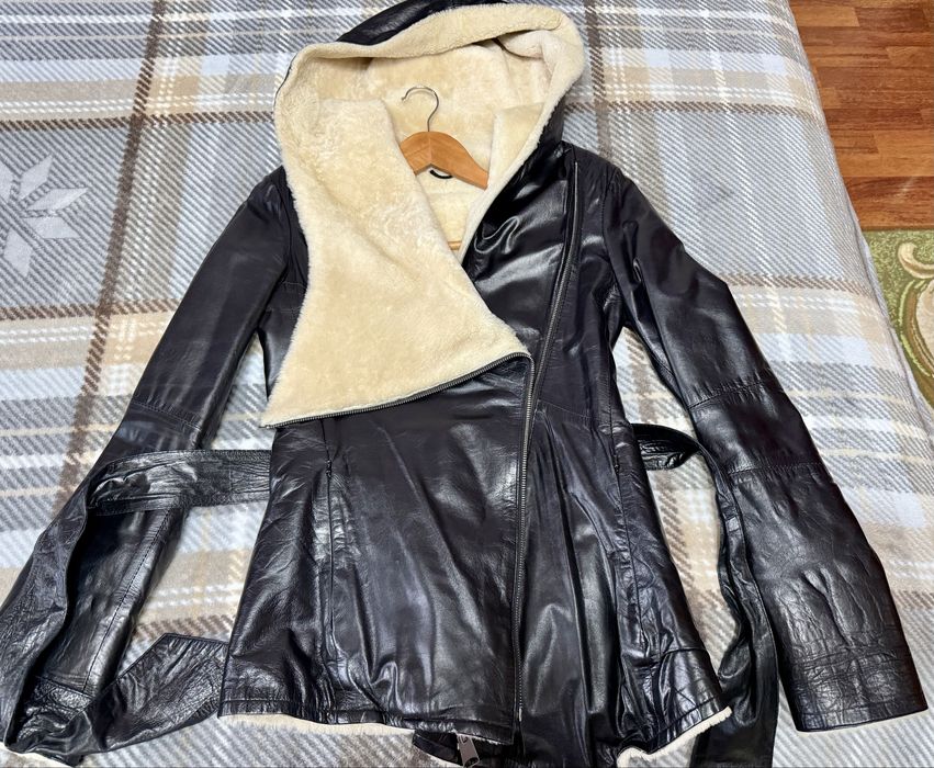 Продам женскую дубленку