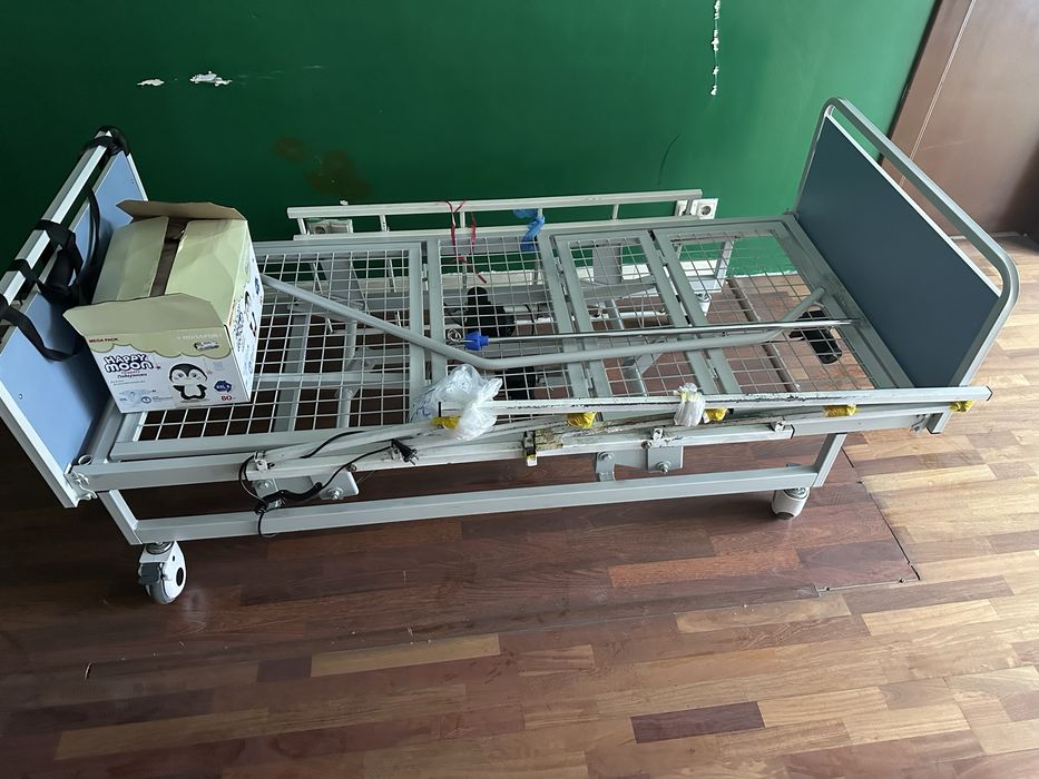 Инвалидная кровать
