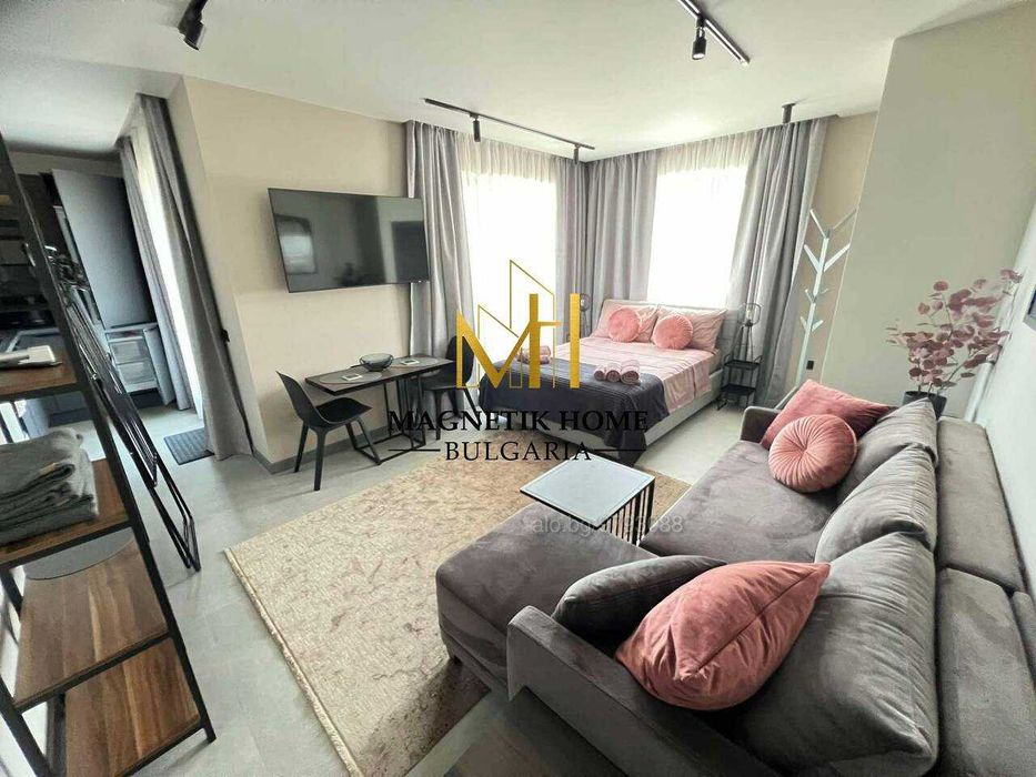 Великолепна къща с 3 спални, 4 бани, 2 паркоместа  в ж.к. Крайморие