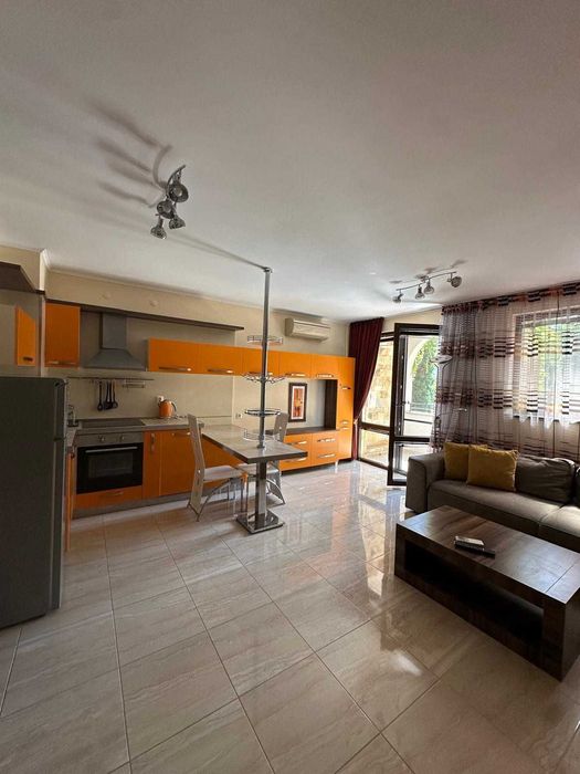 Продава се Едностаен апартамент в Несебър - 66 кв.м за 2000 €/кв.м - Снимка #4