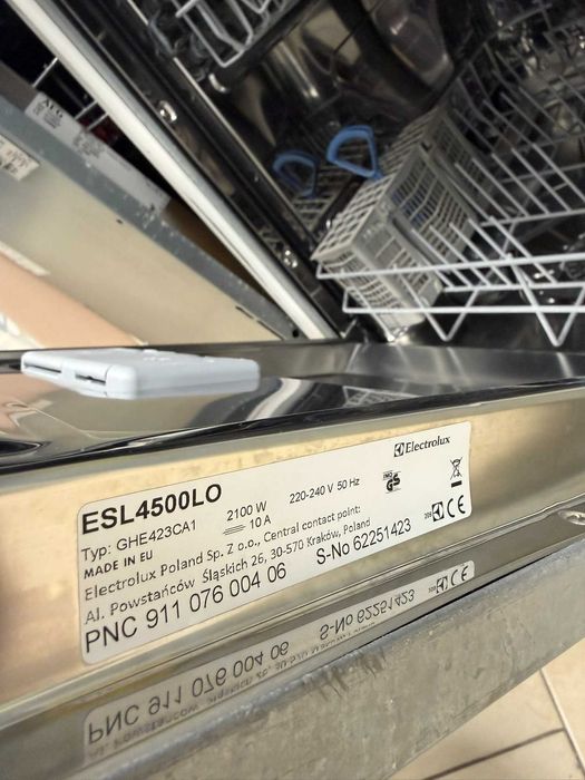 Съдомиялна машина ELECTROLUX 45см. за пълно вграждане