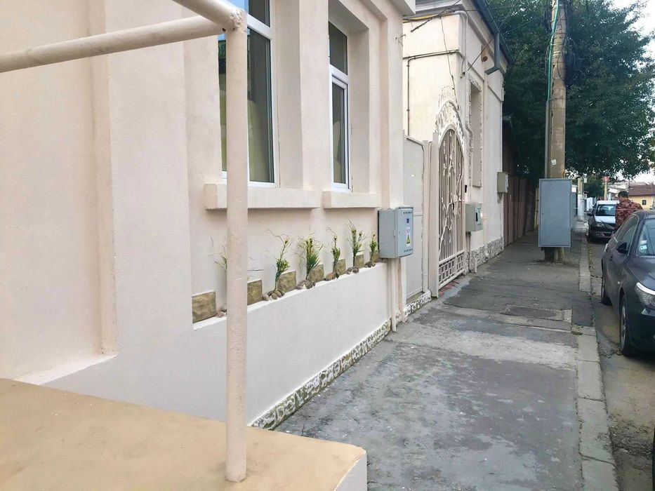 Spațiu ultracentral+Casa – închiriere totală sau parțială –  langa BCR