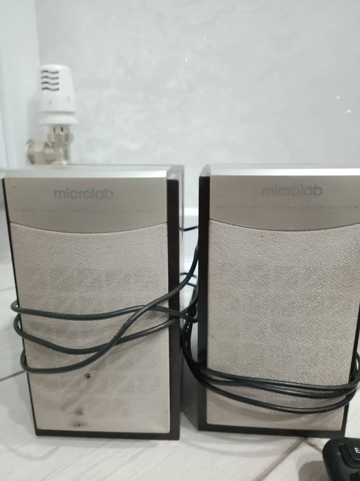 Телевизор, музыкальный центр,т.д.