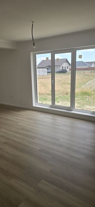 Casă nouă 4 camere (gard inclus)expresul nou Str Bujac