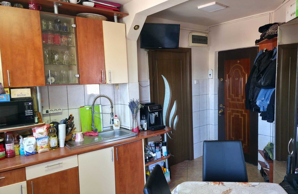 Vând apartament cu 2 camere în Mărăști, strada Fabricii de Zahăr
