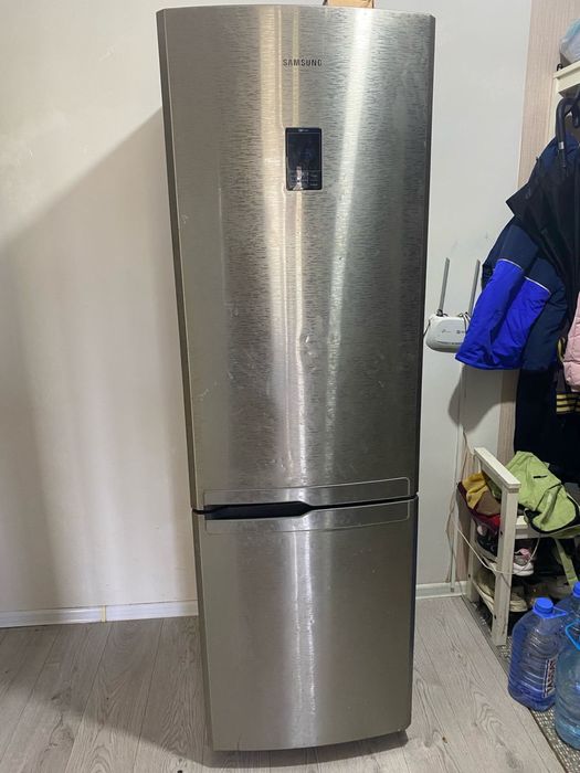 Продам холодильник марки Samsung