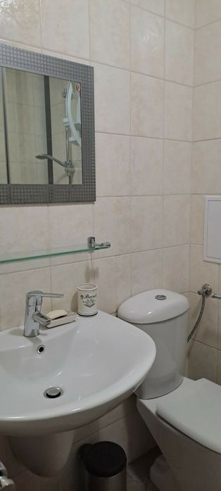 Двустаен апартамент под наем на самия вход на Морската градина.