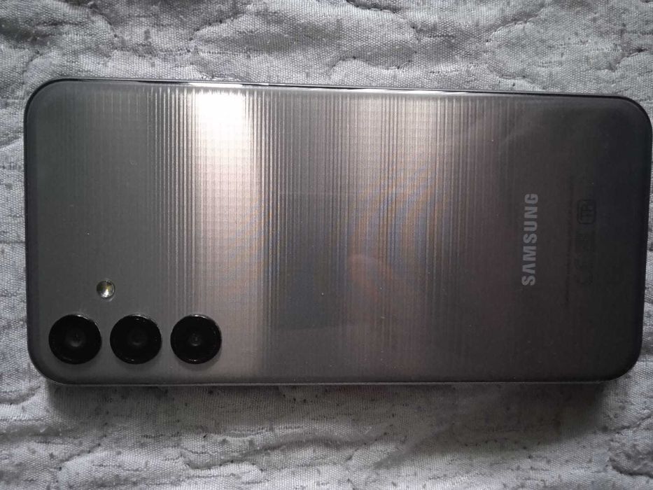 Телефон Samsung M15