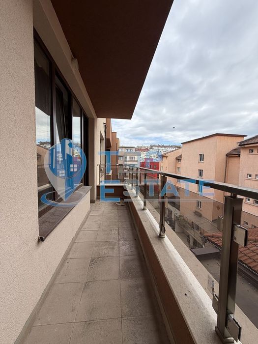 Продава се Тристаен апартамент в Велико Търново, Бузлуджа - 113 кв.м за 1301 €/кв.м - Снимка #2