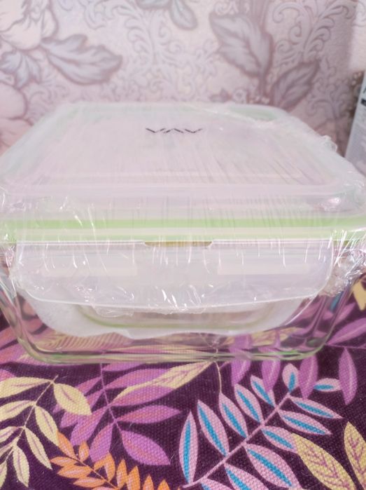 Продам набор стеклянных контейнеров.