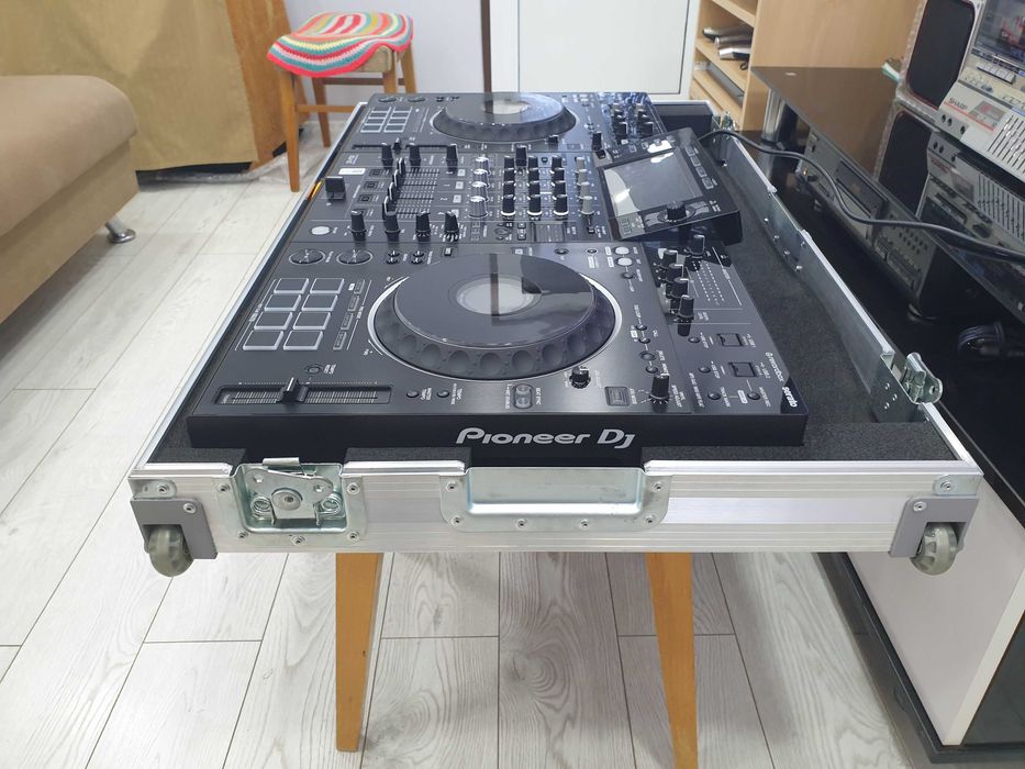 Продавам Pioneer XDJ XZ