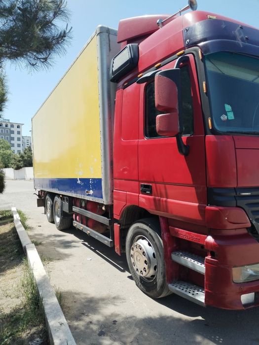 Mercedes Actros 2001 sotiladi