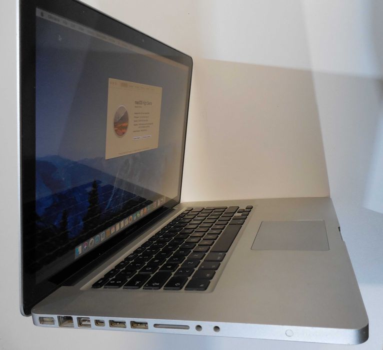 Vand laptop MacBook Pro 15" I5 8GB 1TB hardisk